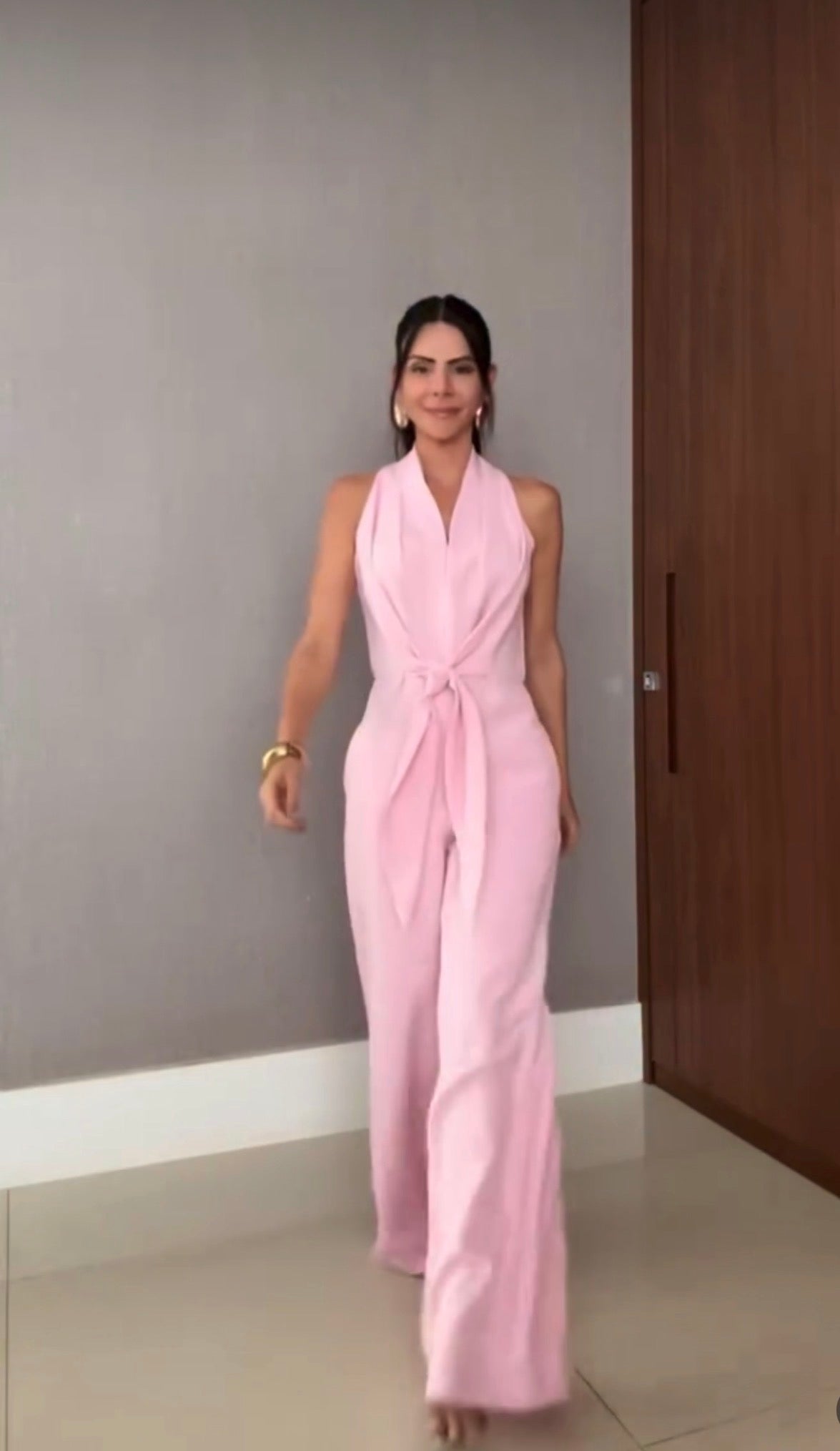 Tuta Elegante Luana con Scollo all'Americana e Pantalone a Palazzo