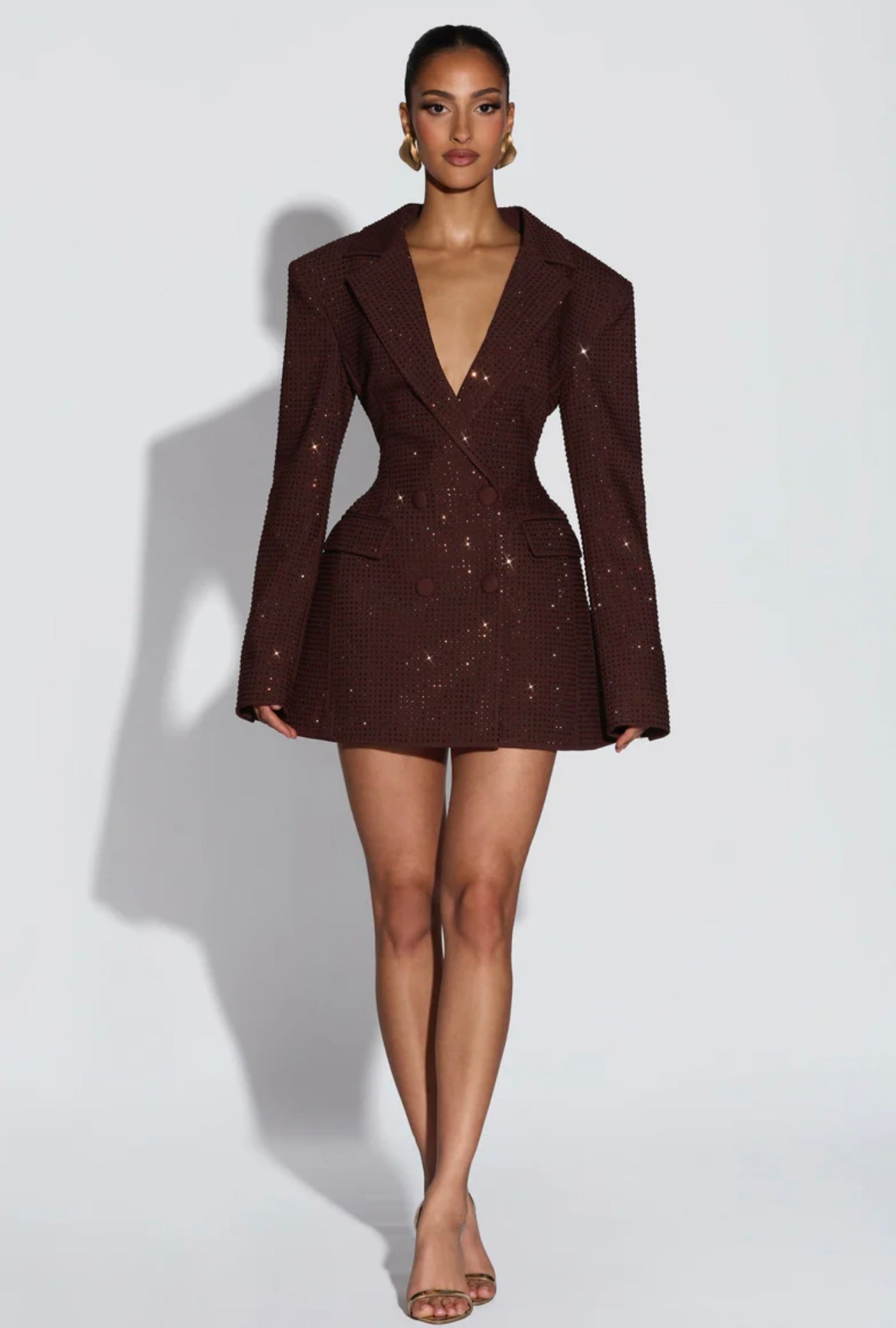 Blazer Dress AURORA 
Raffinato, moderno e irresistibilmente femminile.
In promo esclusiva con cintura in coordinato: lo stile perfetto per distinguerti con eleganza