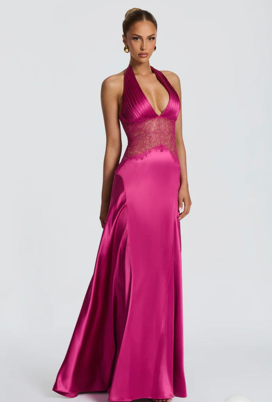 Abito Incanto Lasciati conquistare dall'eleganza fluida di un abito studiato per valorizzare ogni silhouette con una grazia senza tempo. Perfetto per le serate più esclusive, i gala e gli eventi indimenticabili.