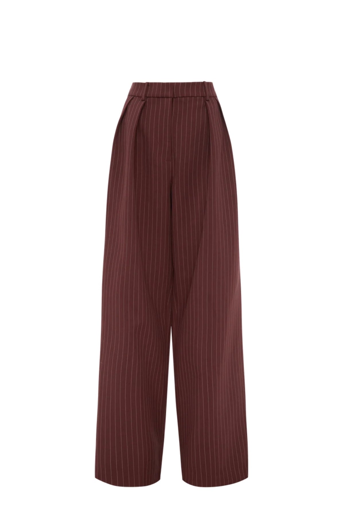 L'essenza del Tailleur Ilary contemporaneo gessato. Questo set coordinato combina un blazer monopetto strutturato a spalla definita con pantaloni palazzo a gamba larga caduta fluida. Il motivo gessato sottile regala una silhouette slanciata ed elegante