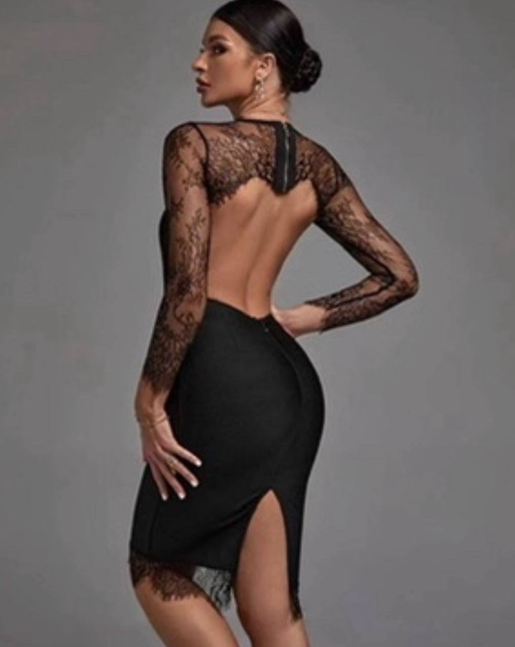 Tubino Lara con schiena scoperta con pizzo e merletto elegante e seducente