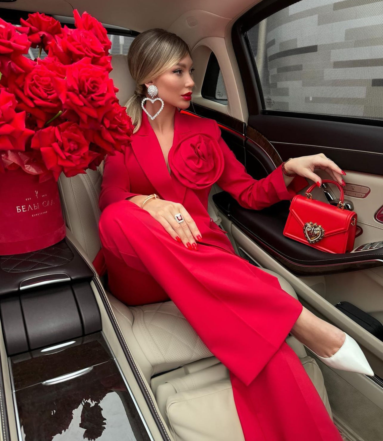 Tailleur KATIA Giacca doppio petto  con spilla estraibile pantalone Zampa tessuto leggermente elasticizzato ottima vestibilita Made in Italy 🇮🇹